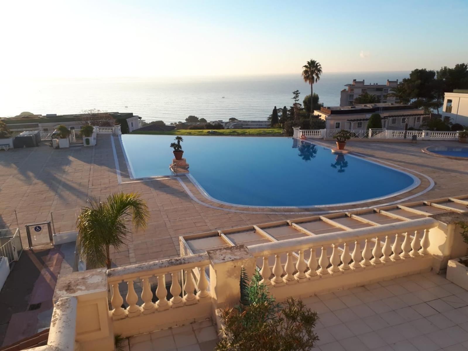 Appartement Renove, Piscine A Debordement, Vue Mer Cannes Bagian luar foto